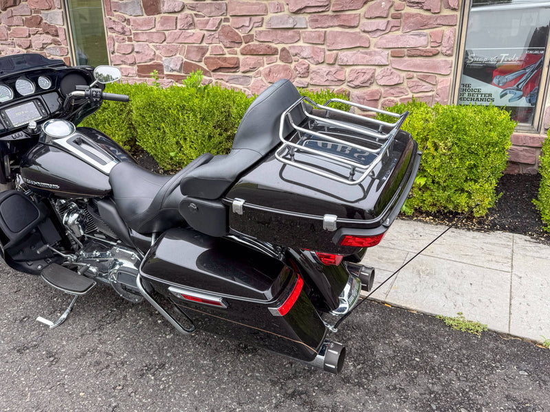 Harley-Davidson Motorcycle 2017 Harley-Davidson Ultra Limited FLHTK M8 One Owner Loaded! Low Miles! $14,995