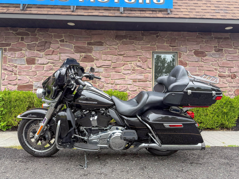 Harley-Davidson Motorcycle 2017 Harley-Davidson Ultra Limited FLHTK M8 One Owner Loaded! Low Miles! $14,995