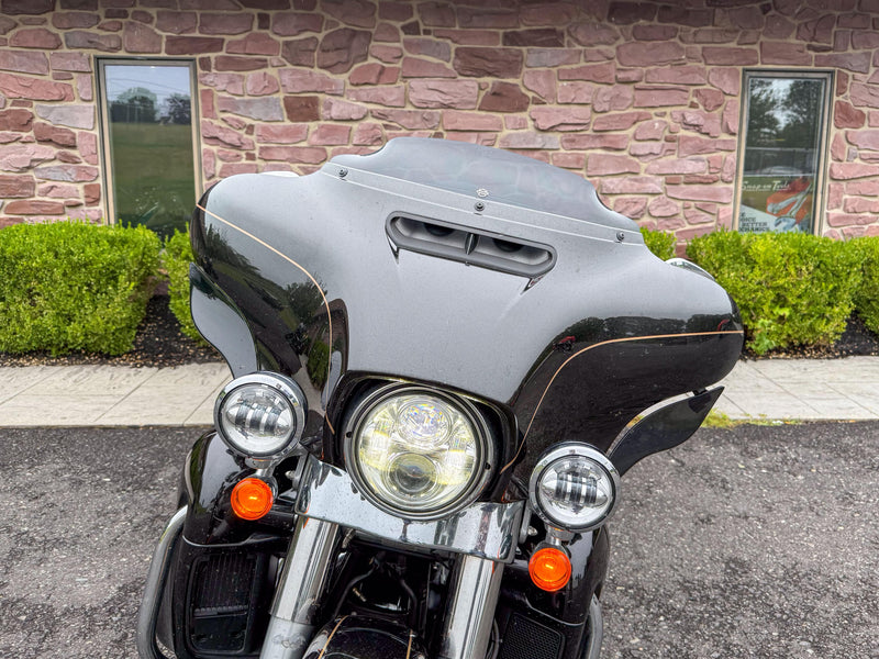 Harley-Davidson Motorcycle 2017 Harley-Davidson Ultra Limited FLHTK M8 One Owner Loaded! Low Miles! $14,995