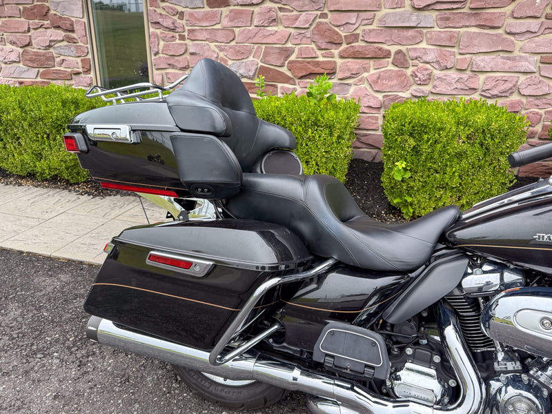 Harley-Davidson Motorcycle 2017 Harley-Davidson Ultra Limited FLHTK M8 One Owner Loaded! Low Miles! $14,995