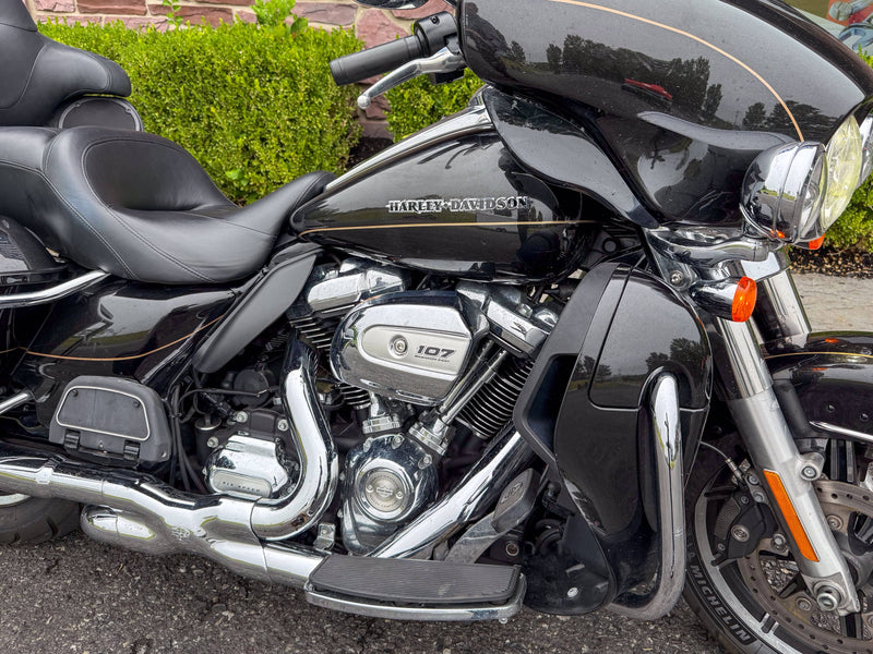 Harley-Davidson Motorcycle 2017 Harley-Davidson Ultra Limited FLHTK M8 One Owner Loaded! Low Miles! $14,995