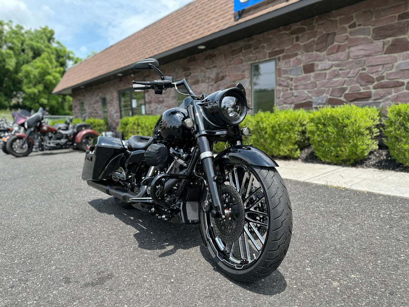 Harley-Davidson Motorcycle 2017 Harley-Davison Touring Road King Special FLHRXS Thousands In Extras! - $22,995
