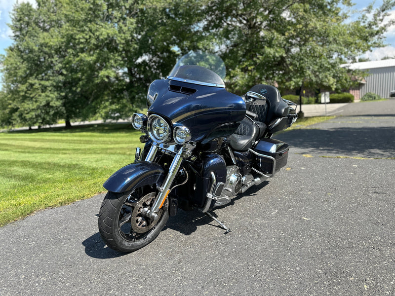 Harley-Davidson Motorcycle 2018 115th Anniversary Harley-Davidson Screamin' Eagle CVO Ultra Limited FLHTKSE Low Miles, Extras, & Thousands Below Retail! $22,500