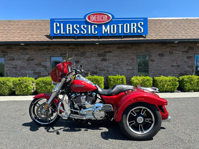 Harley-Davidson Motorcycle 2018 Harley-Davidson Freewheeler Free Wheeler FLRT Triglide Fairing with Extras! $23,995