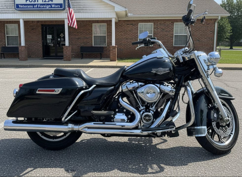 Harley-Davidson Motorcycle 2018 Harley-Davidson Road King FLHR Chrome Front End & True Duals $11,500 (In Transit)