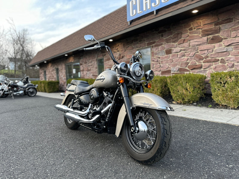 Harley-Davidson Motorcycle 2018 Harley-Davidson Softail Heritage Classic FLHC One Owner Only 3,900 Miles! - $11,995