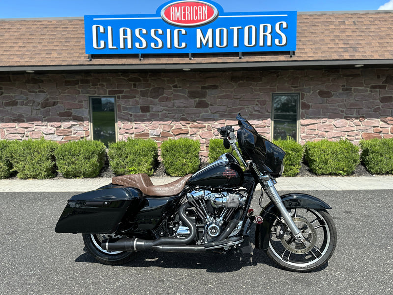 Harley-Davidson Motorcycle 2018 Harley-Davidson Street Glide FLHX One Owner w/ Exhaust, Bars, and Extras! $14,995