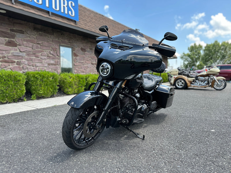 Harley-Davidson Motorcycle 2018 Harley-Davidson Street Glide Special FLHXS One owner! Apes & Extras! $17,995