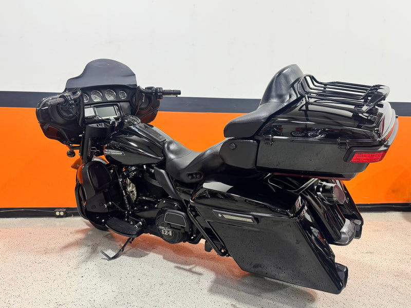 Harley-Davidson Motorcycle 2018 Harley-Davidson Street Glide Style Ultra FLHTCU 124" Big Bore & Tons Of Extras! $16,995