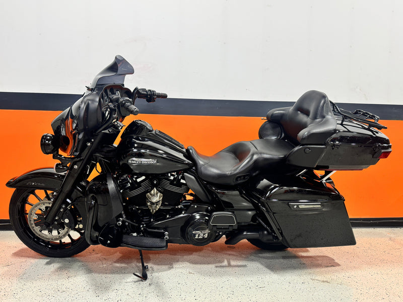 Harley-Davidson Motorcycle 2018 Harley-Davidson Street Glide Style Ultra FLHTCU 124" Big Bore & Tons Of Extras! $16,995