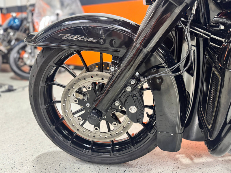 Harley-Davidson Motorcycle 2018 Harley-Davidson Street Glide Style Ultra FLHTCU 124" Big Bore & Tons Of Extras! $16,995