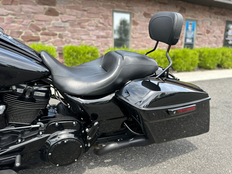 Harley-Davidson Motorcycle 2018 Harley-Davidson Touring Road King Special FLHRXS M8 Low Miles One Owner w/ Apes & Extras! $15,995