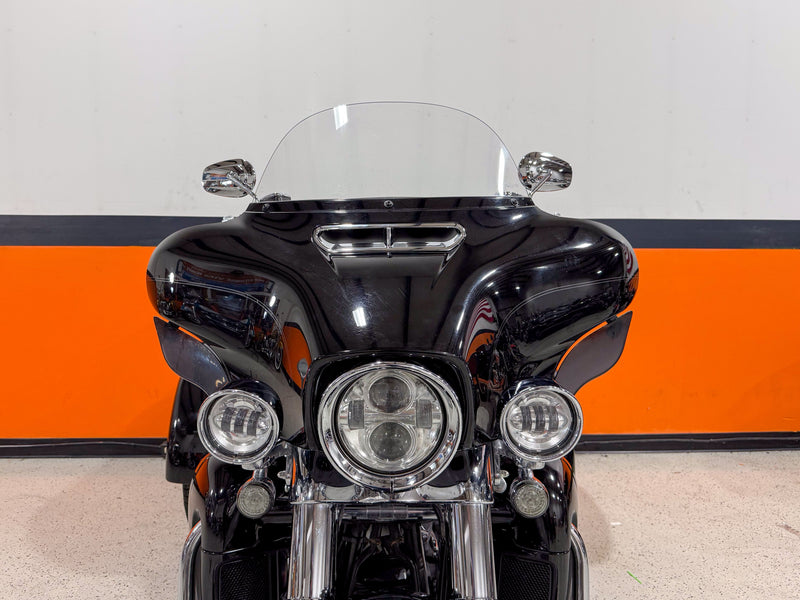 Harley-Davidson Motorcycle 2018 Harley-Davidson Tri Glide Ultra FLHTCUTG M8 Trike Chrome Front End, Mechanical Reverse, Upgrades, & Low Miles! $27,995