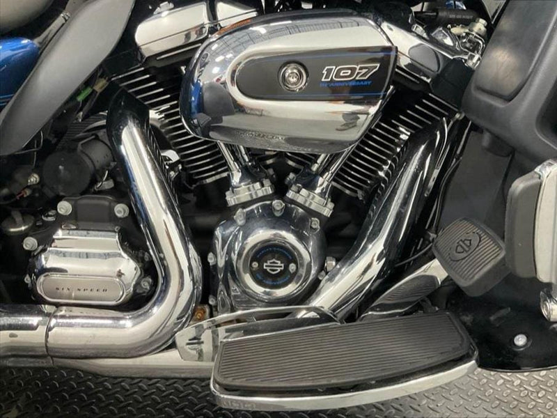 Harley-Davidson Motorcycle 2018 Harley-Davidson Tri Glide Ultra FLHTCUTG Trike 115th Anniversary One Owner w/ Low Miles $27,995 (Sneak Peek Deal)