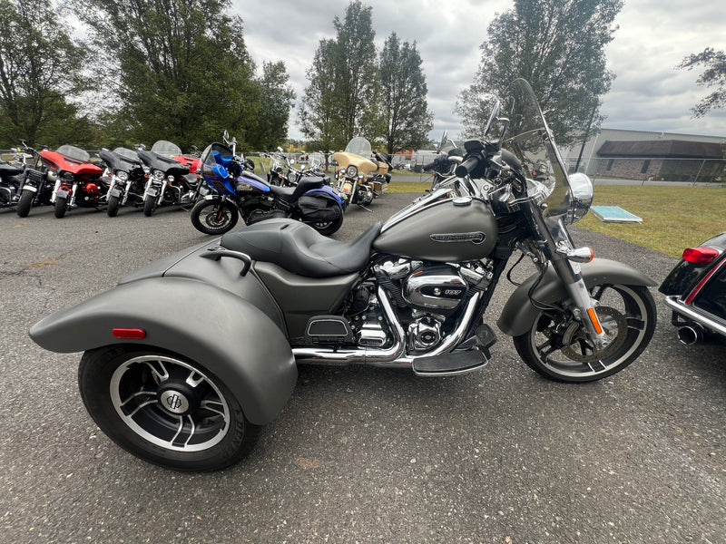 Harley-Davidson Motorcycle 2018 Harley-Davidson Trike Freewheeler FLRT M8 One-Owner! Only 8,804 Miles! $20,995