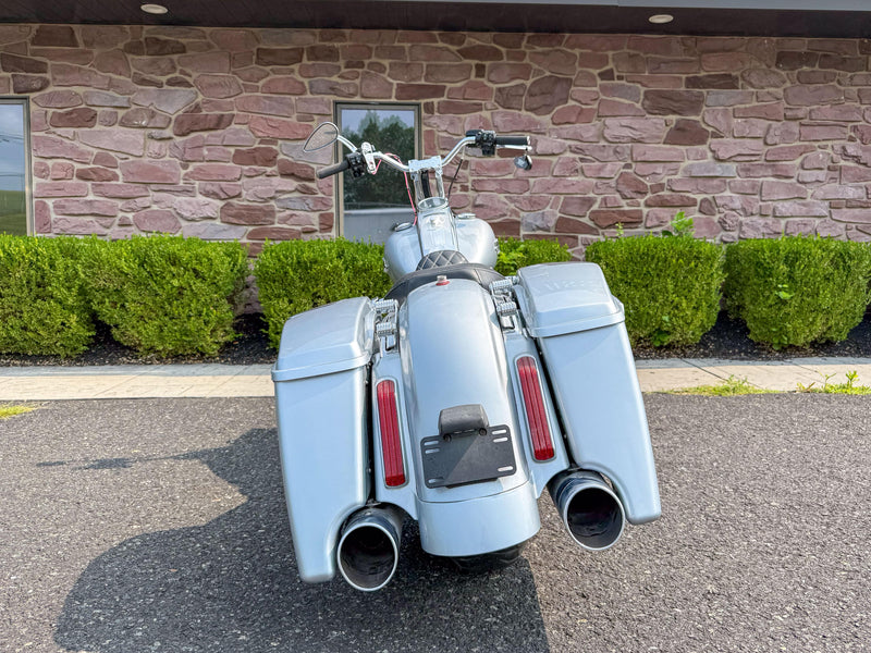 Harley-Davidson Motorcycle 2019 Harley-Davidson Road King FLHR Custom Bars Chrome Front Wheel & Slip-Ons! $13,995