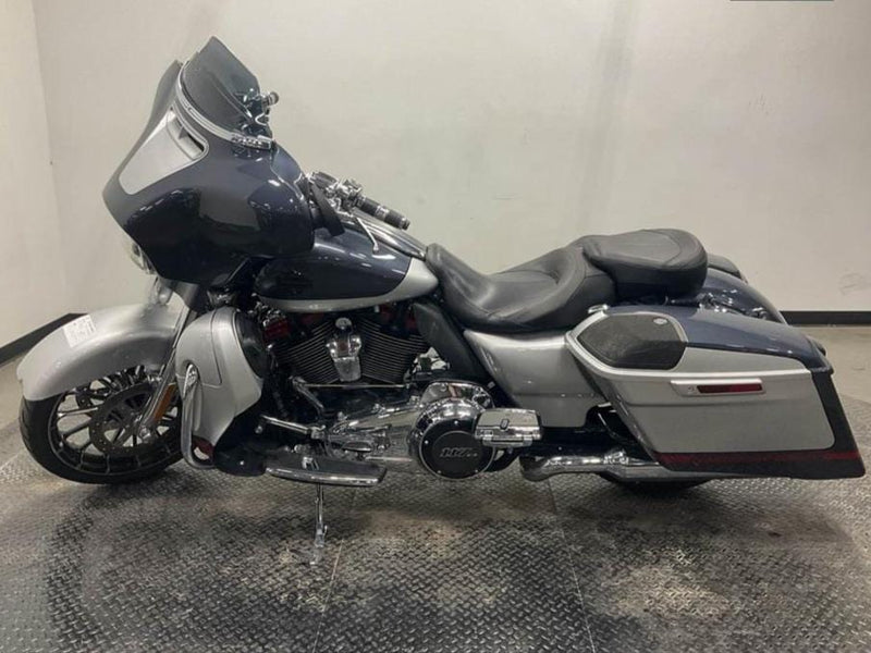 Harley-Davidson Motorcycle 2019 Harley-Davidson Screamin' Eagle Street Glide CVO FLHXSE 117" One Owner w/ 4,577 Miles! $22,995 (Sneak Peek Deal)