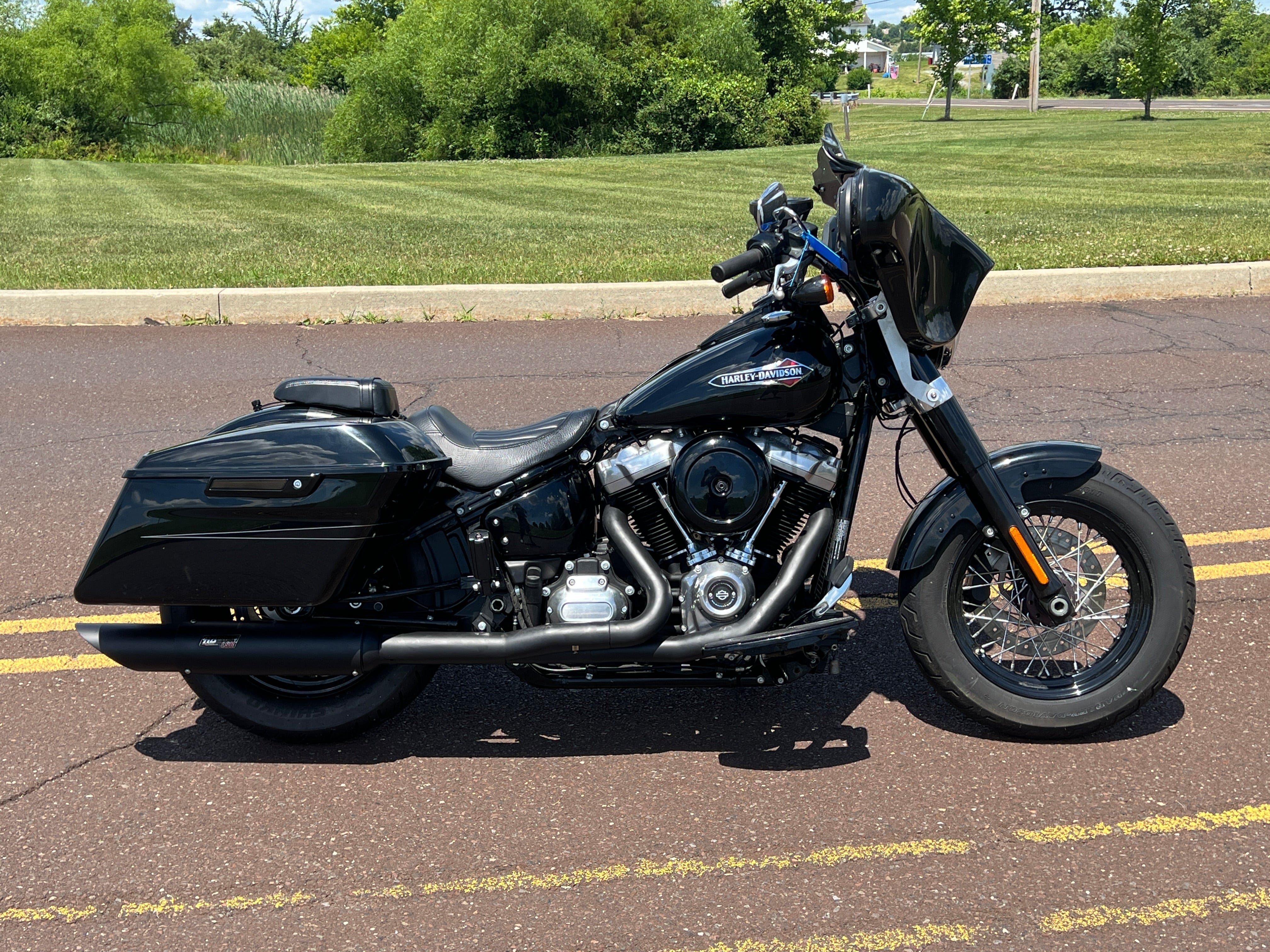 Flsl Custom Softail Slim Pipes 2020 Harley Davidson® FLSL Softail®