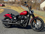 Harley-Davidson Motorcycle 2019 Harley-Davidson Softail Street Bob FXBB Only 7k Miles, Clean Carfax, Many Extras! - $10,995