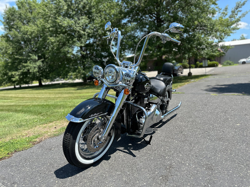 Harley-Davidson Motorcycle 2020 Harley-Davidson Heritage Softail Classic FLHC 107" M8 One Owner True Duals w/ Extras! $17,995