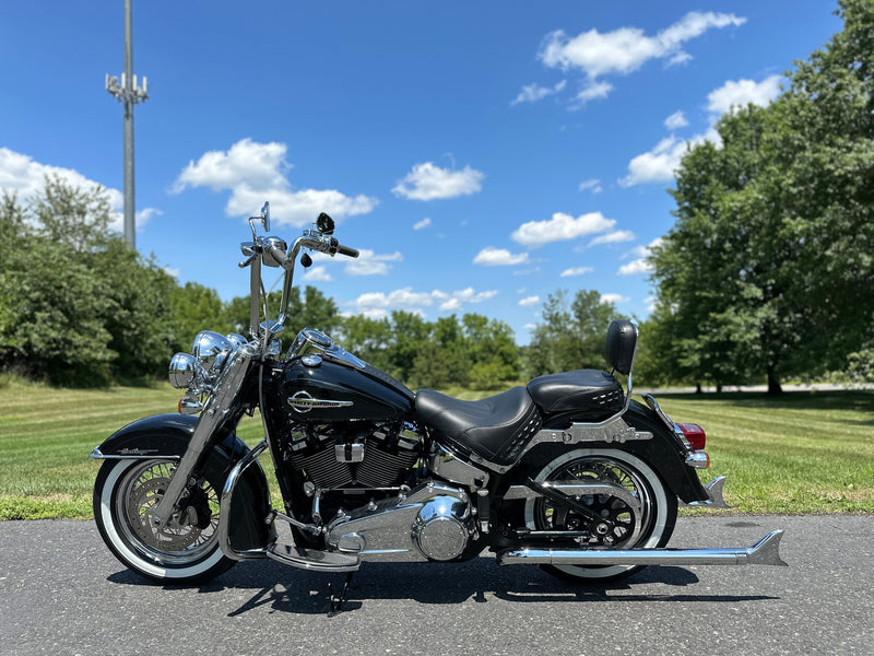 Harley-Davidson Motorcycle 2020 Harley-Davidson Heritage Softail Classic FLHC 107" M8 One Owner True Duals w/ Extras! $17,995