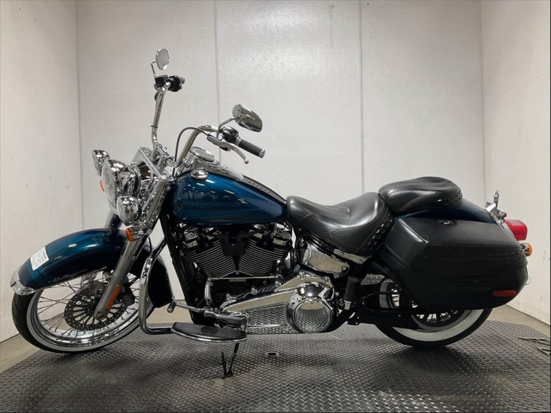 Harley-Davidson Motorcycle 2020 Harley-Davidson Softail Heritage Classic FLHC Tahitian Teal Chrome Package 21" Wheel One Owner Low Miles Upgrades! $14,995 (In Transit)