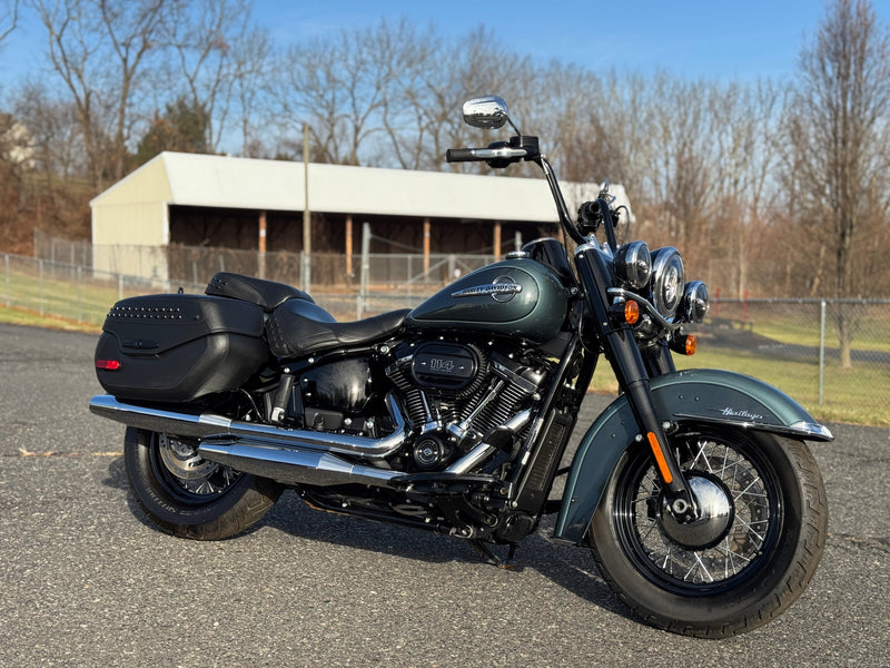 Harley-Davidson Motorcycle 2020 Harley-Davidson Softail Heritage Classic FLHCS 114" 2-Tone One Owner Low Miles! $11,995