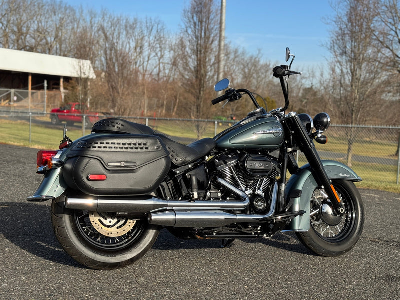 Harley-Davidson Motorcycle 2020 Harley-Davidson Softail Heritage Classic FLHCS 114" 2-Tone One Owner Low Miles! $11,995