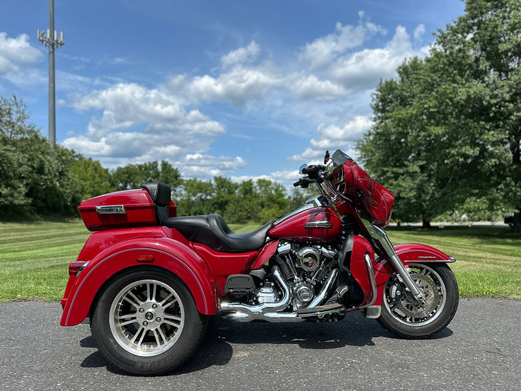 Harley-Davidson Motorcycle 2021 Harley-Davidson Triglide Ultra FLHTCUTG 114" Street Glide Trike! RDRS! Many Extras! Only 4,942 Miles! $29,995