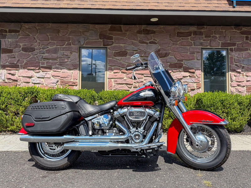 Harley-Davidson Motorcycle 2022 Harley Davidson Softail Heritage Classic FLHCS 114 2-Tone w/ Only 967 Miles! One-Owner Clean Carfax! $15,995
