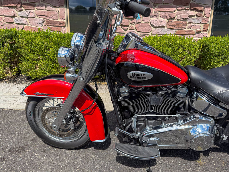 Harley-Davidson Motorcycle 2022 Harley Davidson Softail Heritage Classic FLHCS 114 2-Tone w/ Only 967 Miles! One-Owner Clean Carfax! $15,995