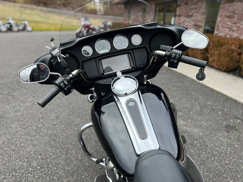 Harley-Davidson Motorcycle 2022 Harley-Davidson Touring Electra Glide Standard FLHT 107" Only 3,889 Miles. Extras! $16,995 (Sneak Peek Deal)