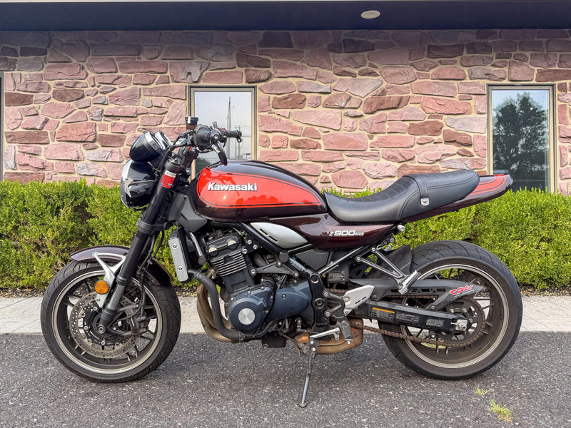 Kawasaki Motorcycle 2018 Kawasaki ZR900CJF Z900RS, Retro Styling, One Owner, Clean Carfax! $7,995