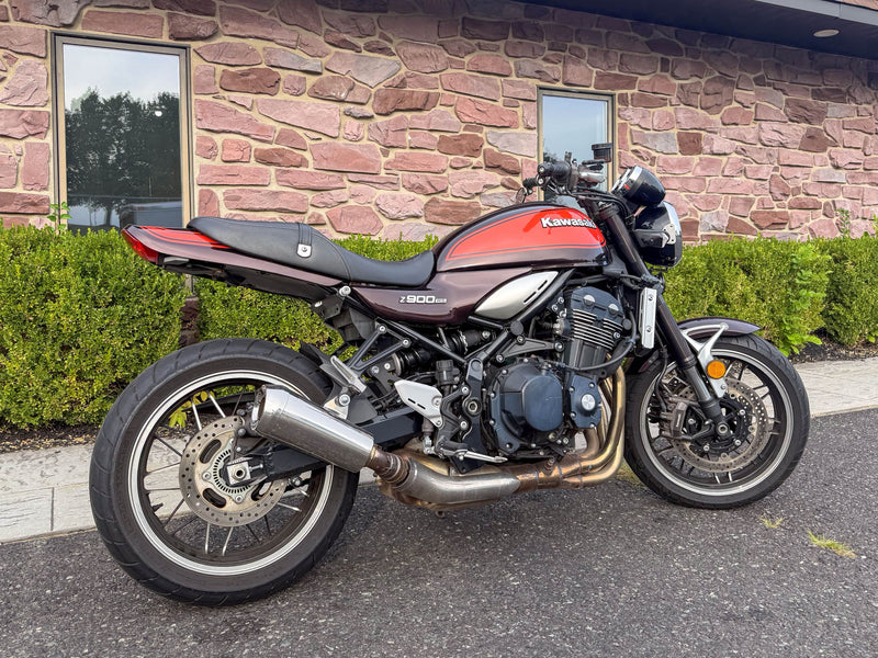 Kawasaki Motorcycle 2018 Kawasaki ZR900CJF Z900RS, Retro Styling, One Owner, Clean Carfax! $7,995