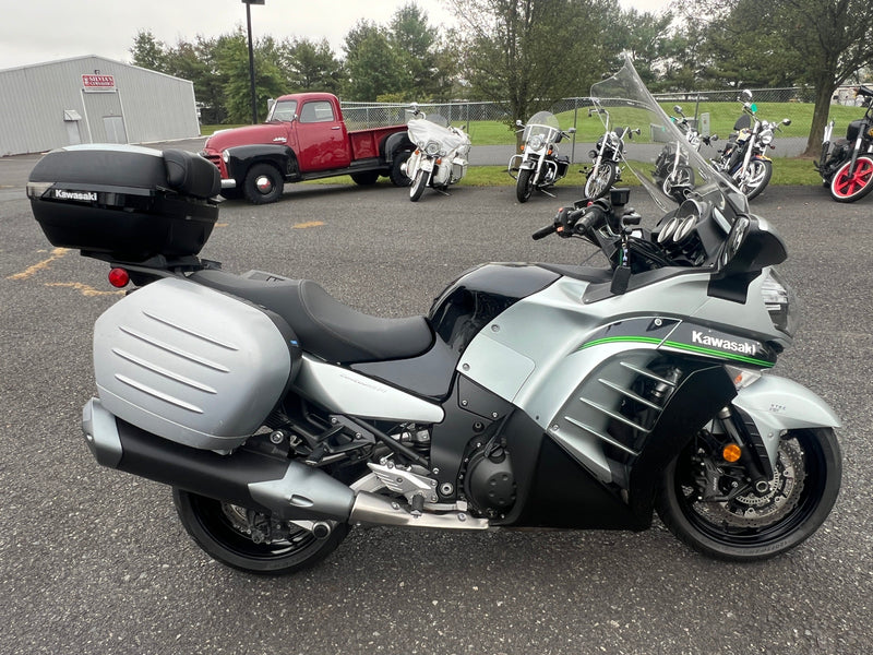 Kawasaki Motorcycle 2019 Kawasaki ZG14000EKF Concours 14 ABS One Owner Clean Carfax $9,995