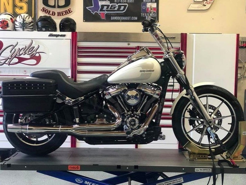 Thunderheader 2 Into 1 Exhaust Systems Thunderheader X-Series 2 Into 1 Chrome Exhaust System Pipes Harley Softail 18+