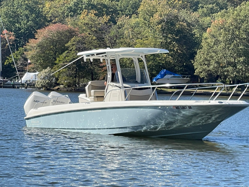 Boston Whaler Boat 2021 Boston Whaler Dauntless 270 CC Center Console Fishing Family Boat Twin V8 300's - $239,995