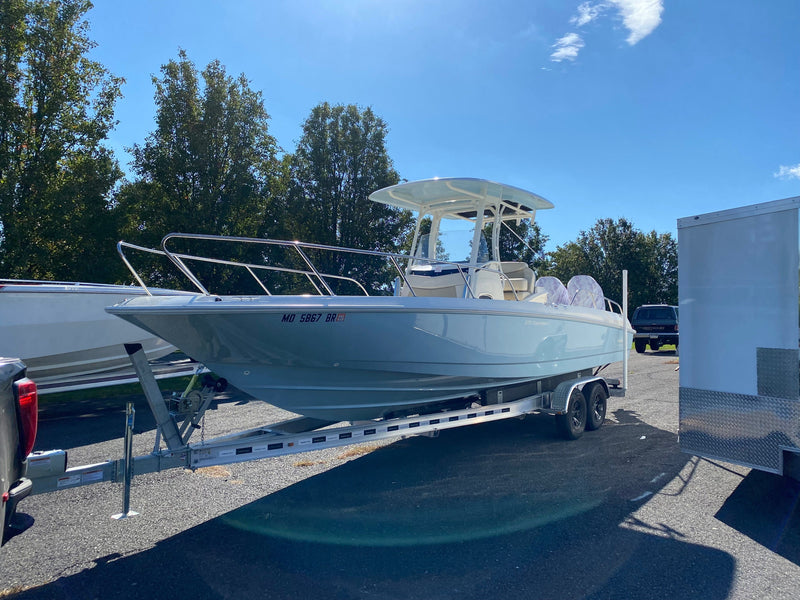 Boston Whaler Boat 2021 Boston Whaler Dauntless 270 CC Center Console Fishing Family Boat Twin V8 300's - $239,995