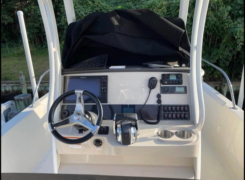 Boston Whaler Boat 2021 Boston Whaler Dauntless 270 CC Center Console Fishing Family Boat Twin V8 300's - $239,995