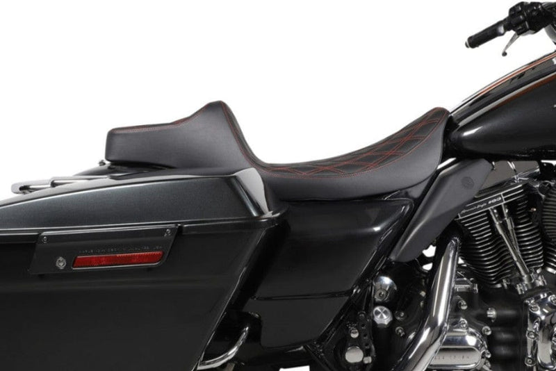 Drag Specialties Drag Extended Reach Predator III 3 Red Diamond Black Seat 99-07 Harley FLHR FLHX