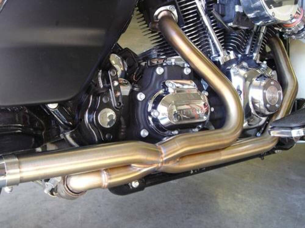 Fuel Moto Fuel Moto Jackpot Exhaust Header Pipe Steel 2-1-2 Crossover Harley Touring 09-16
